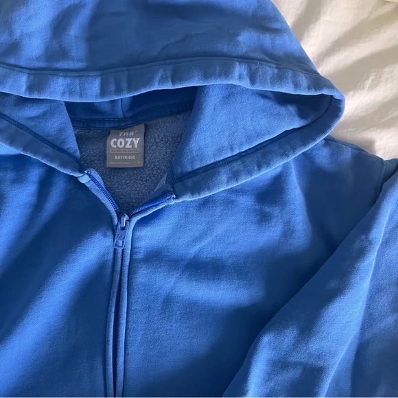 ‼️SOLD‼️TNA Sweatsuit - Picture 4 of 4